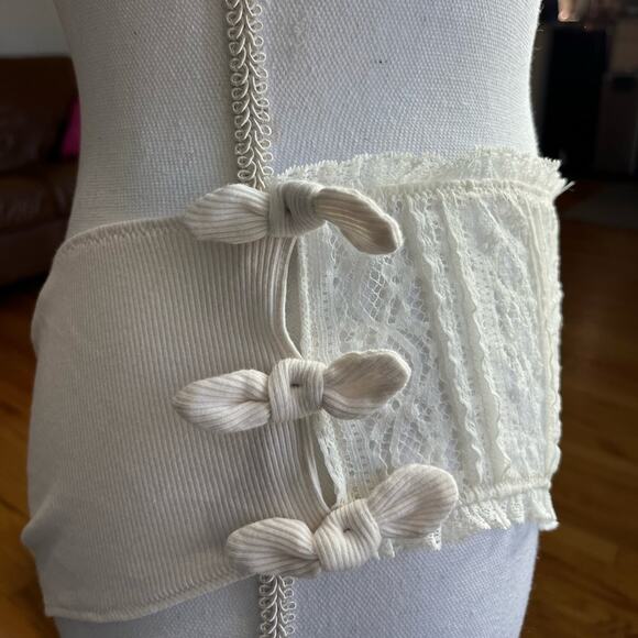 Victoria’s Secret panty knit pattern size large cream - Picture 2 of 4